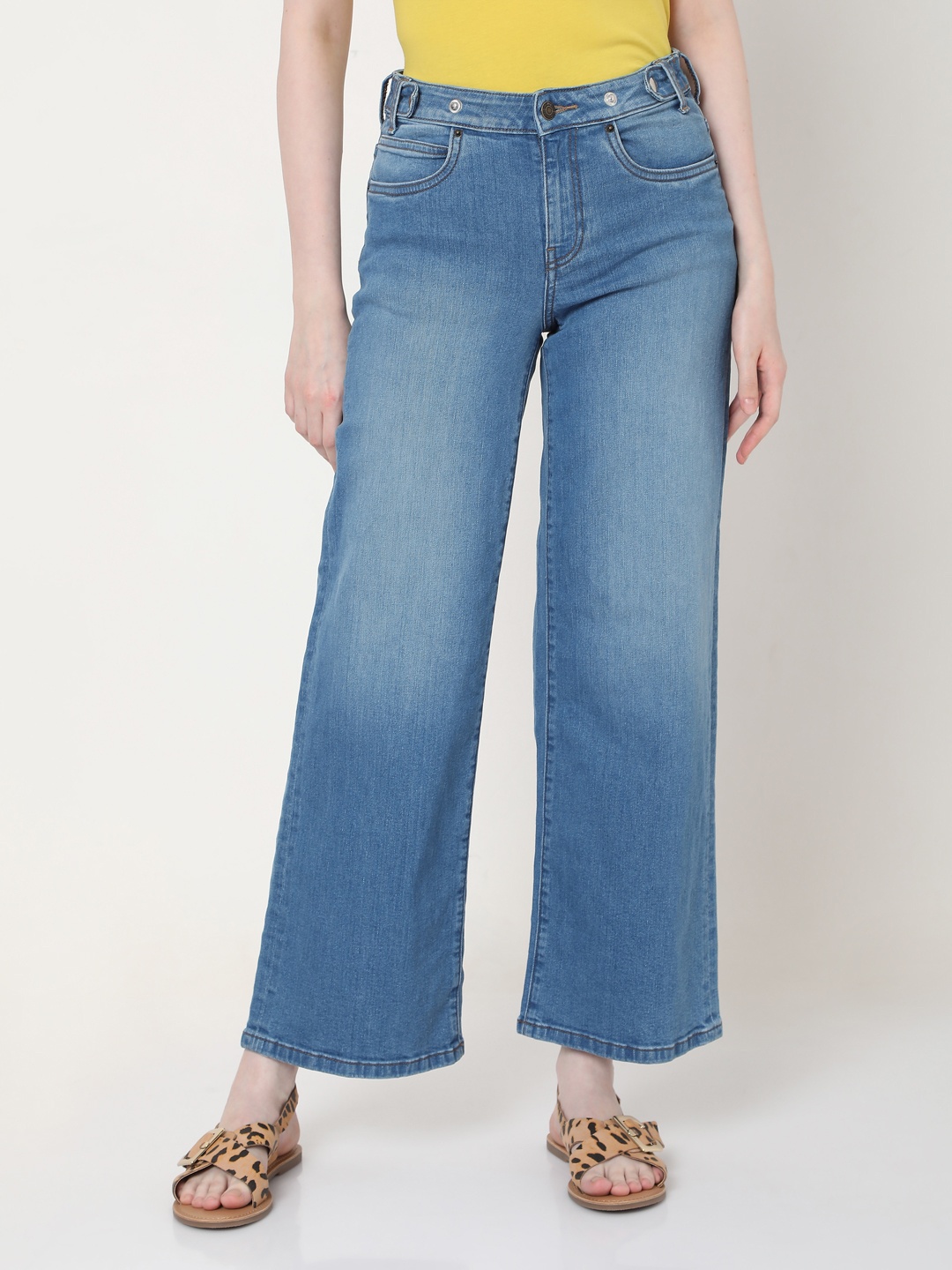 

Vero Moda Women Blue Wide Leg Light Fade Mid-Rise Stretchable Jeans