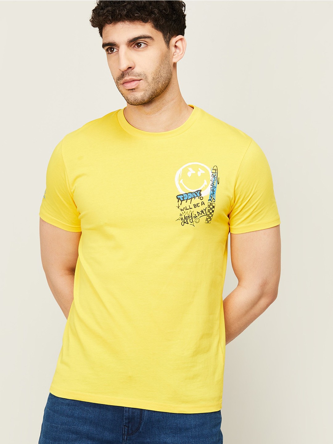 

Bossini Men Yellow Typography Printed T-shirt
