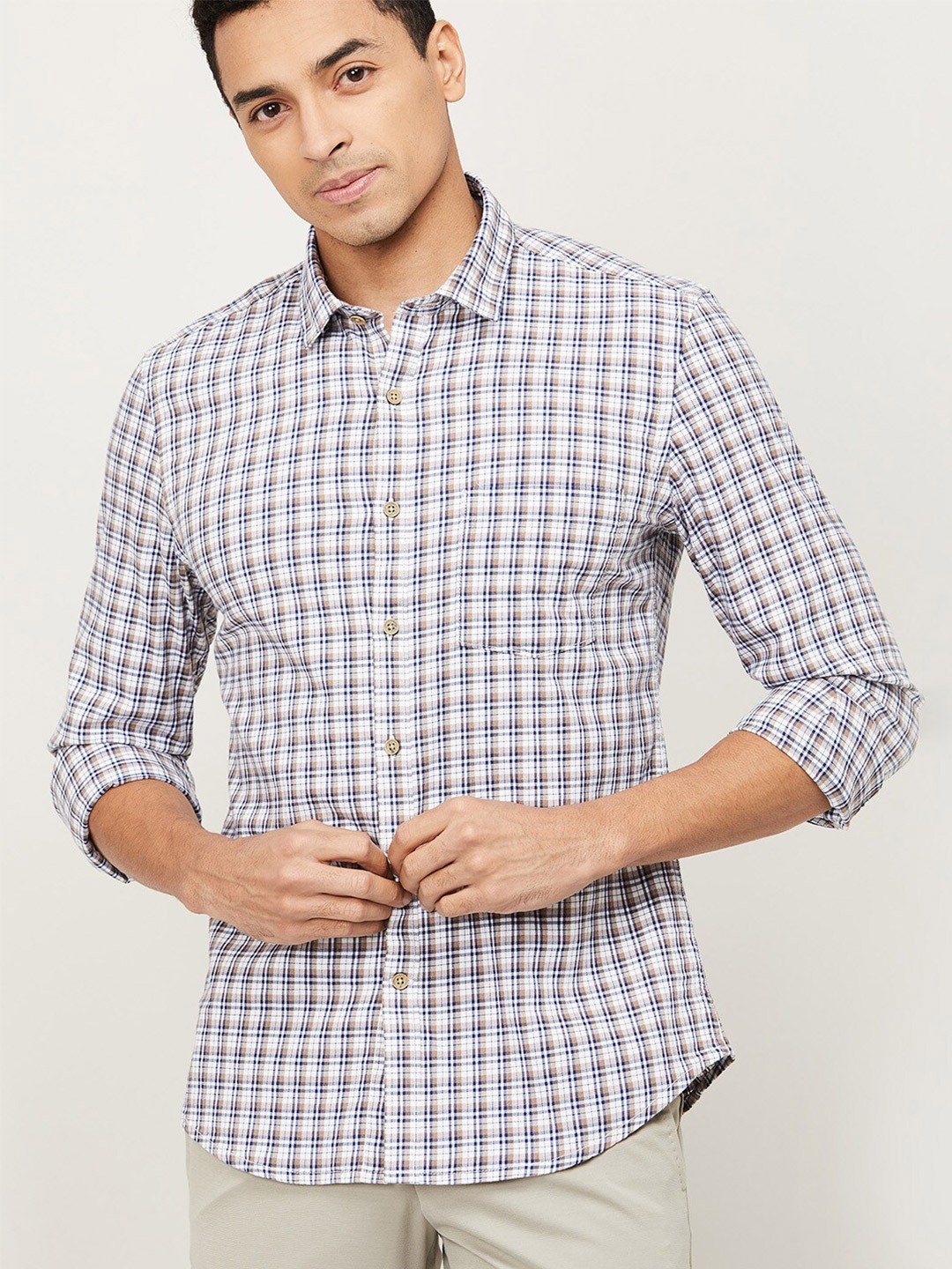 

CODE by Lifestyle Men Beige Cotton Checked Casual Shirt