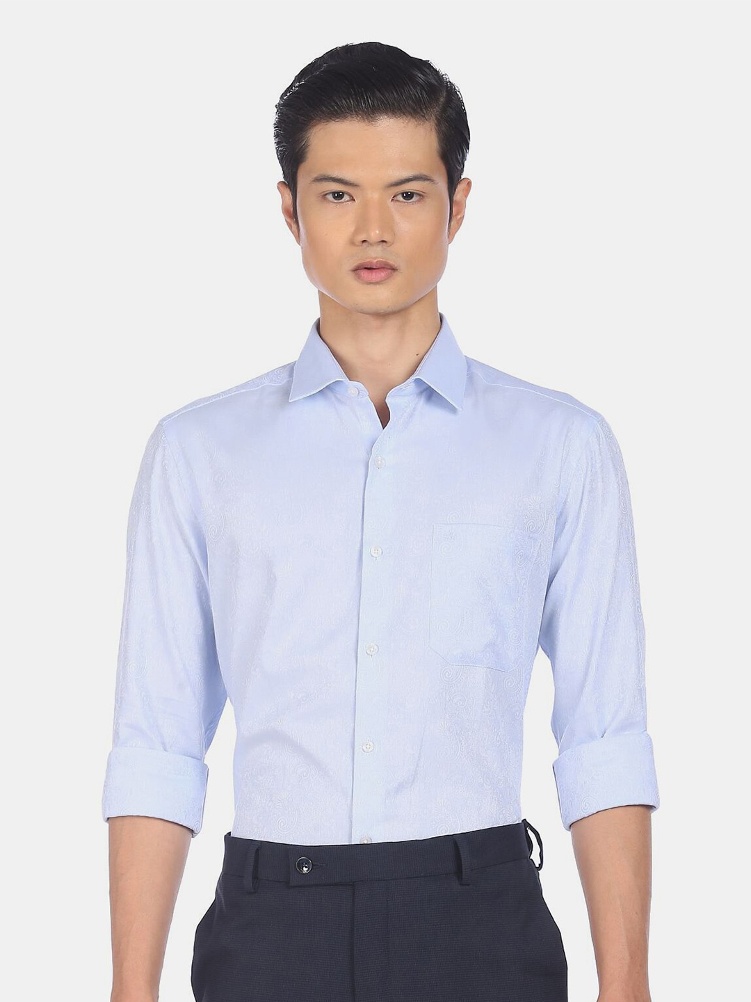 

Arrow Men Blue Solid Slim Fit Formal Shirt