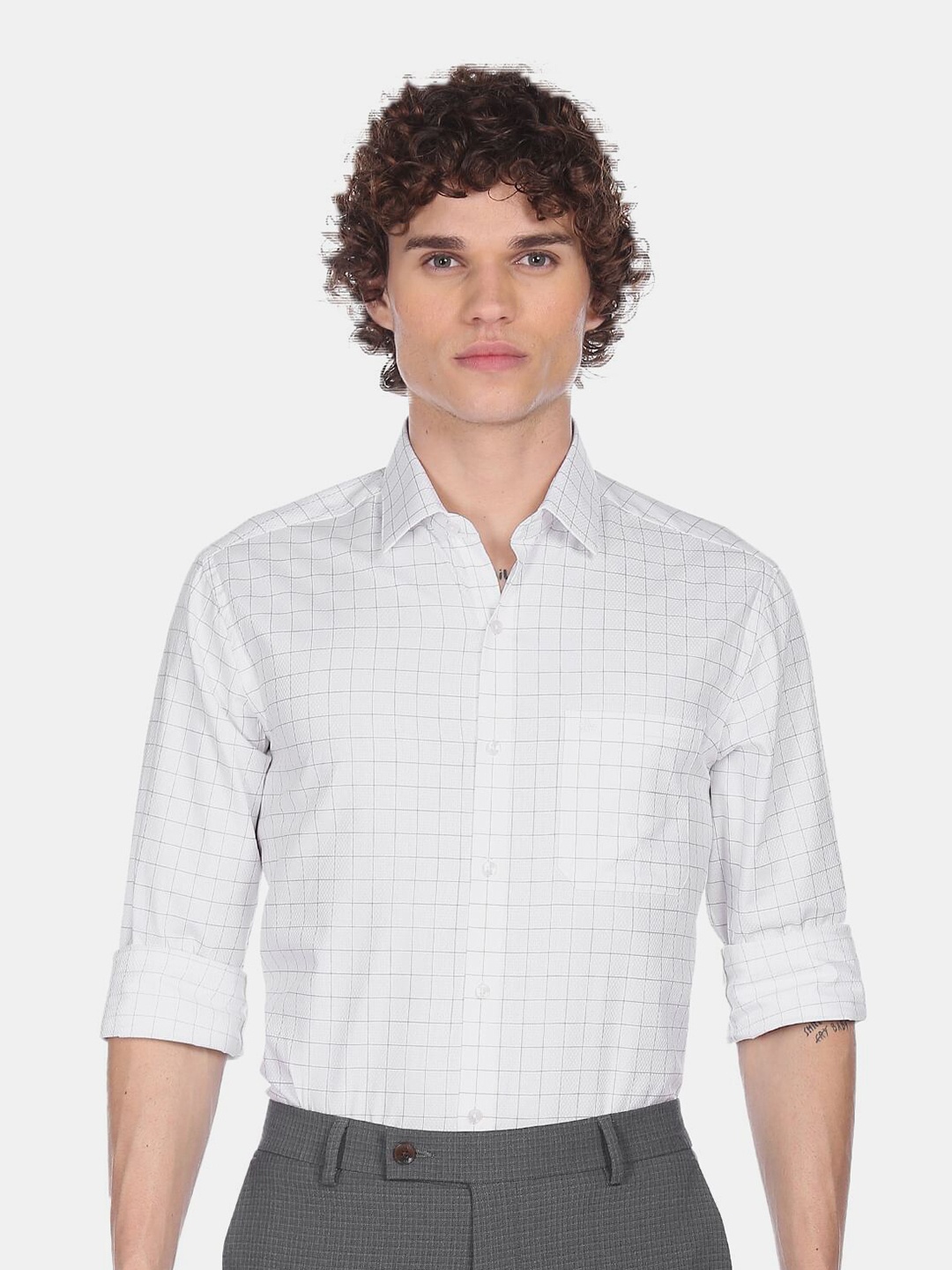 

Arrow Men White & Grey Checked Slim Fit Formal Shirt