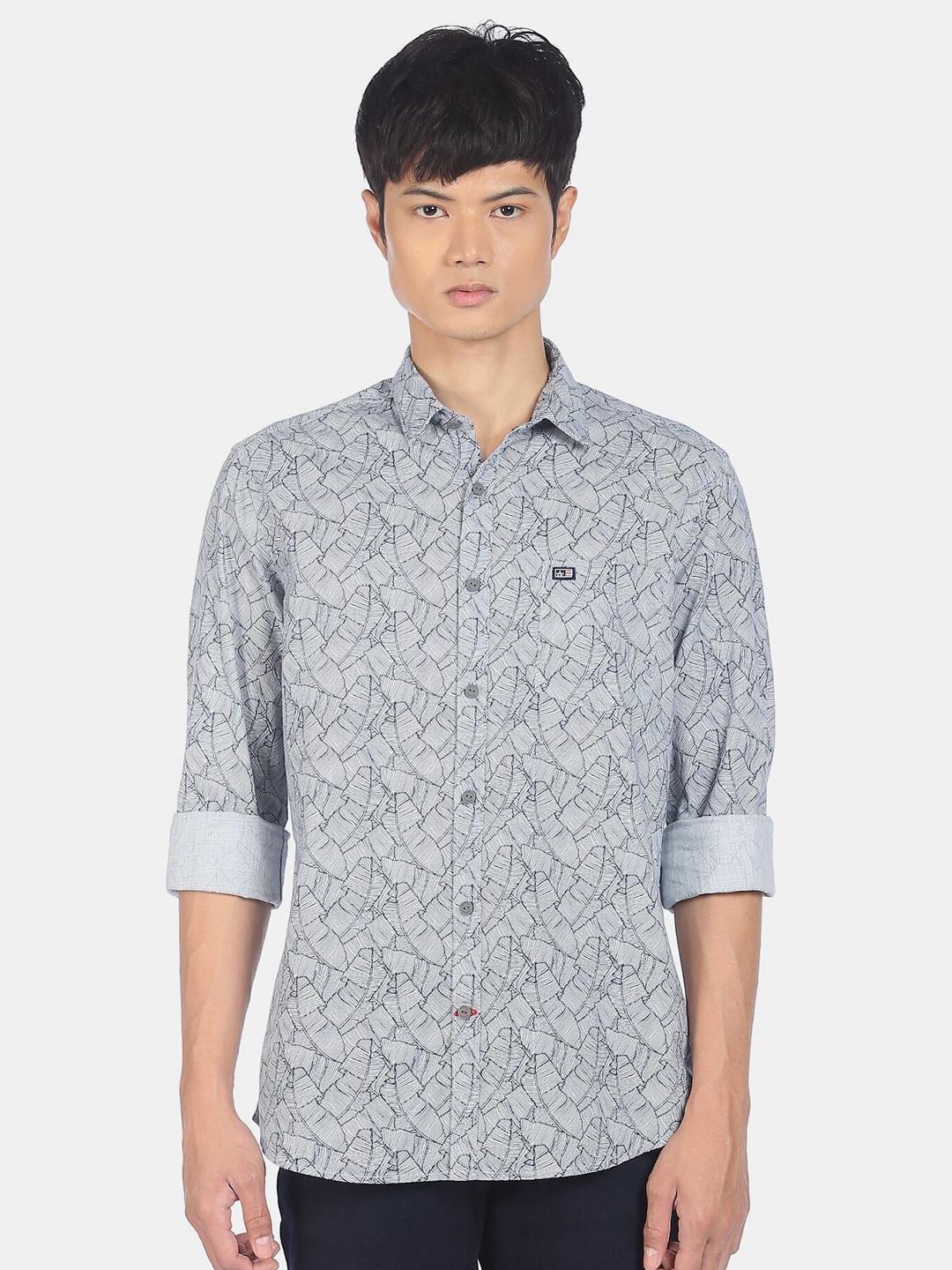 

Arrow Men Grey & Black Tropical Printed Pure Cotton Casual Shirt