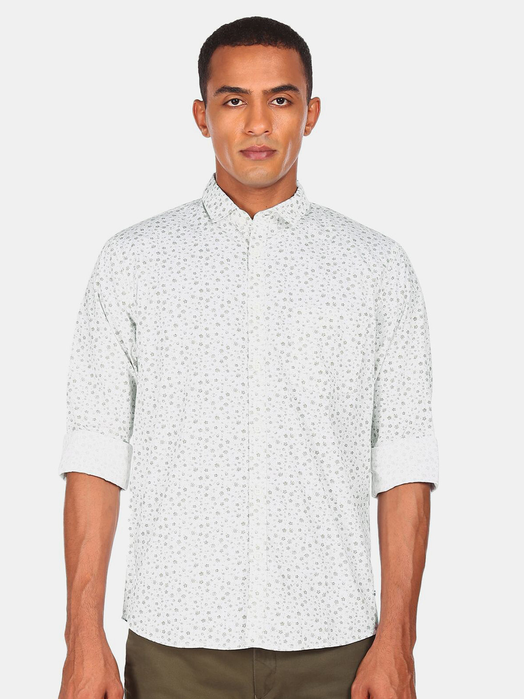 

Cherokee Men White Floral Printed Cotton Casual Shirt