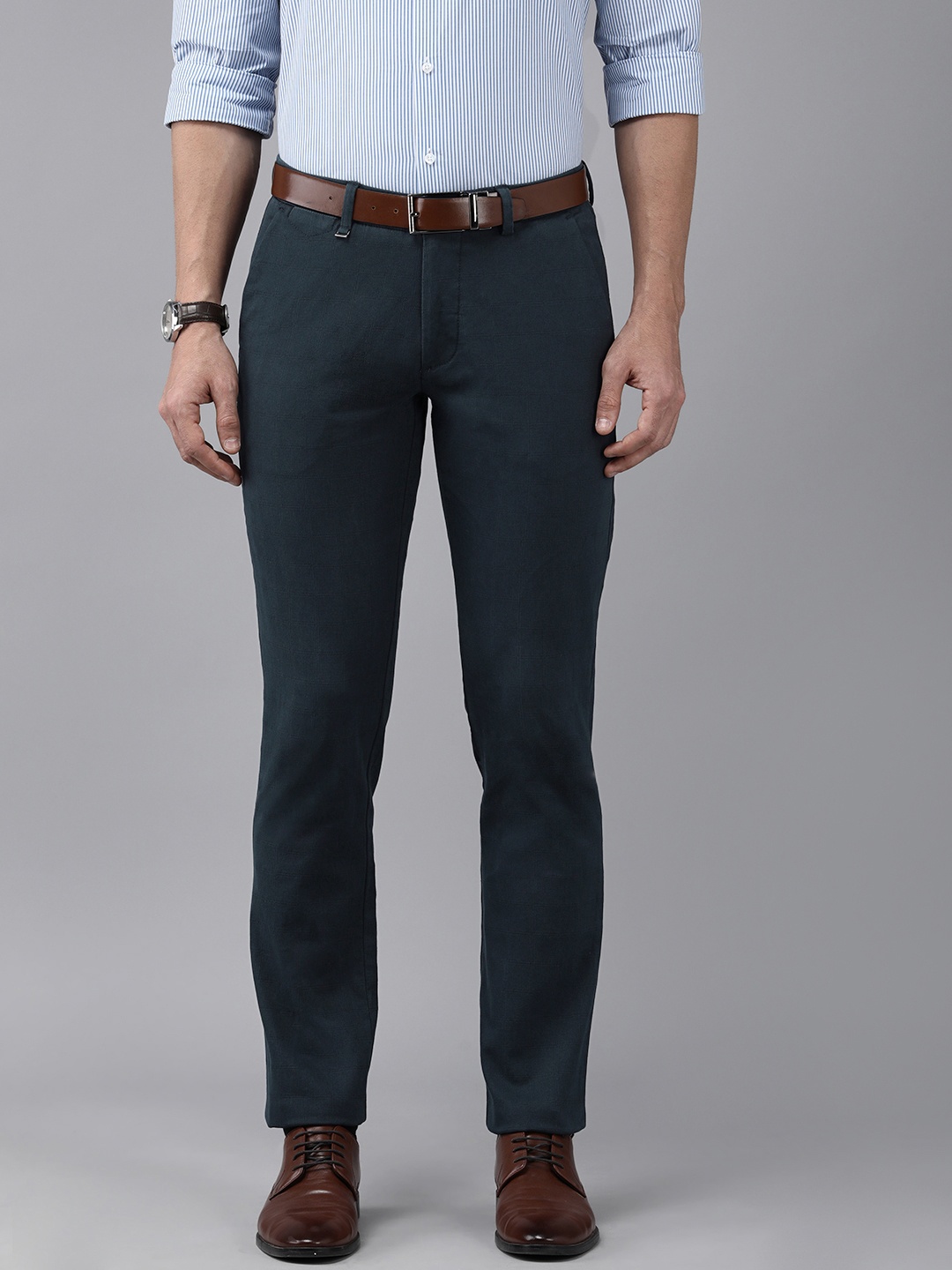

Van Heusen Men Navy Blue Solid Slim Fit Formal Trousers