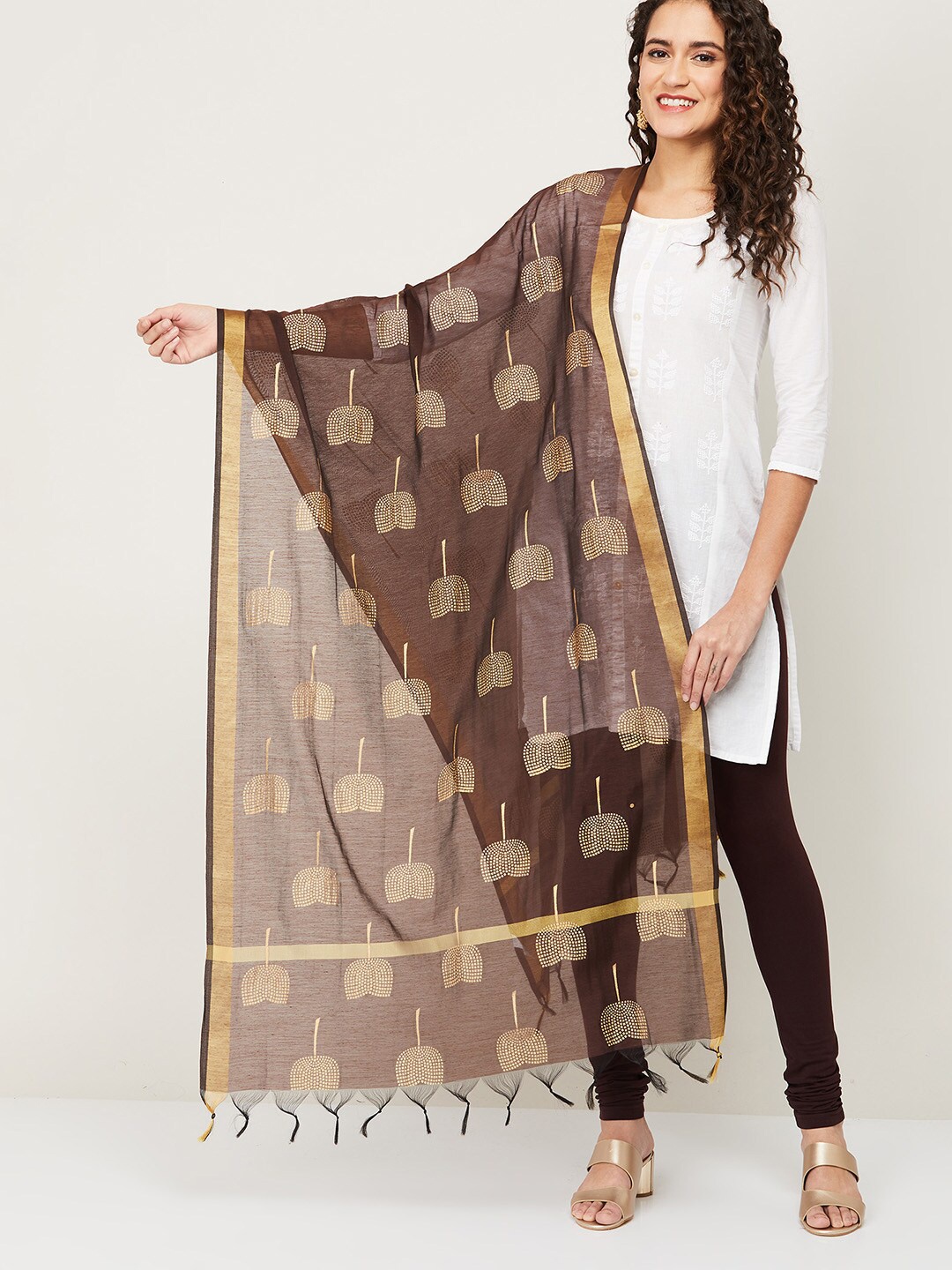 

Melange by Lifestyle Women Coffee Brown & Gold-Toned Dyed Dupatta