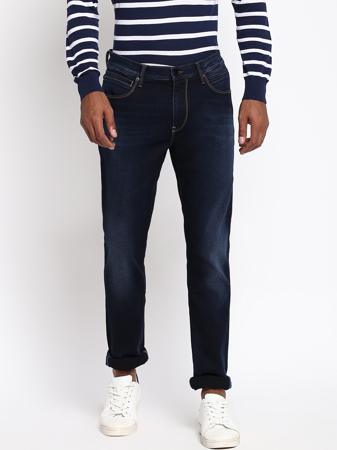 

Lee Men Blue Straight Fit Light Fade Stretchable Jeans