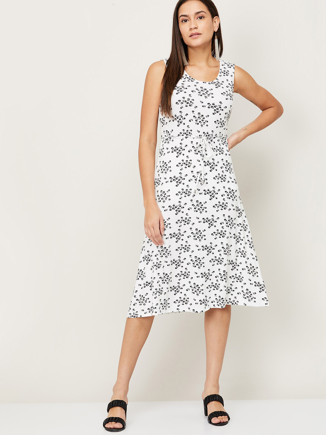 

Fame Forever by Lifestyle White & Black Floral Cotton Midi Dress