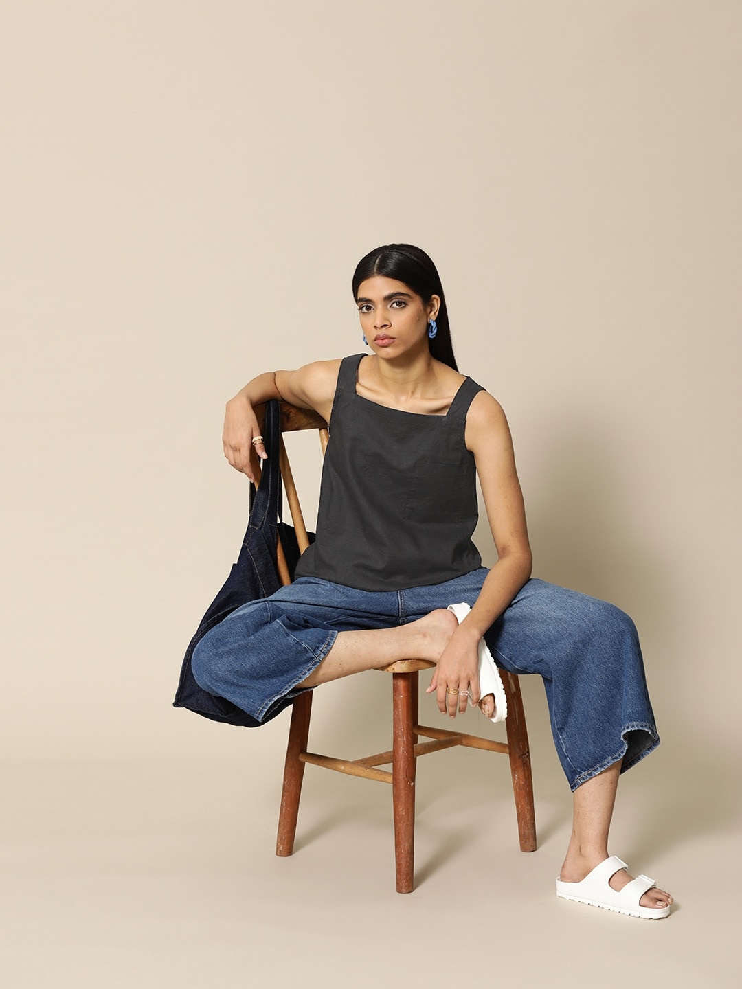 

BOWER Black Solid Linen Cotton Top with pocket