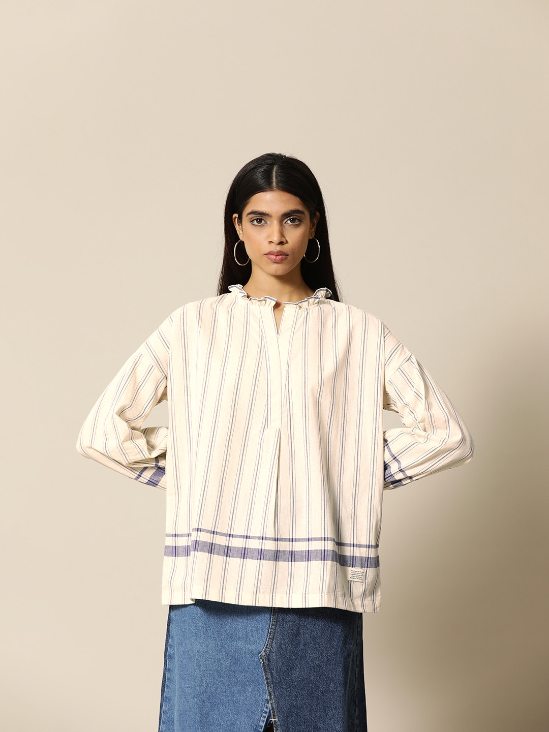 

BOWER White & Navy Blue Woven Pin Striped ruffled Collar Top