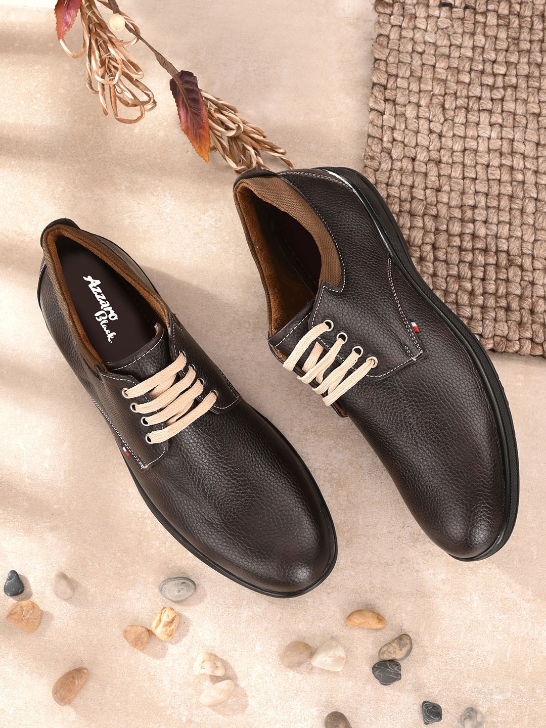 

Azzaro Black Men Brown Textured Lightweight Derbys