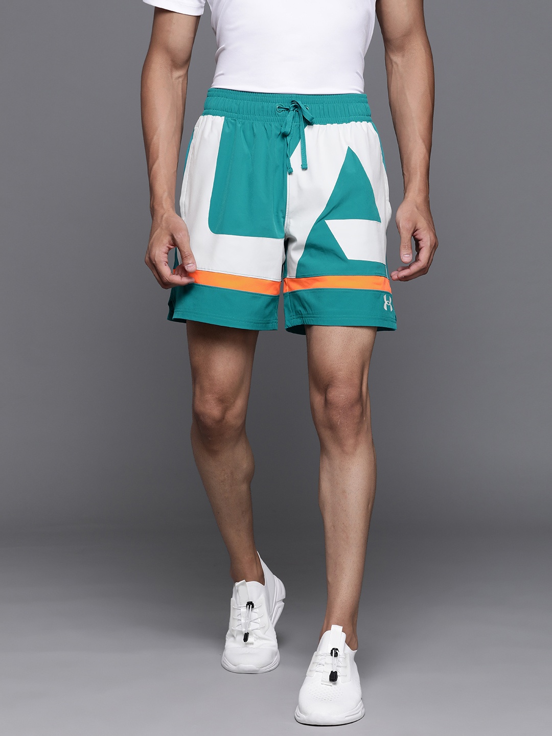 

UNDER ARMOUR Men Teal Blue & White Colourblocked Baseline Woven Sports Shorts