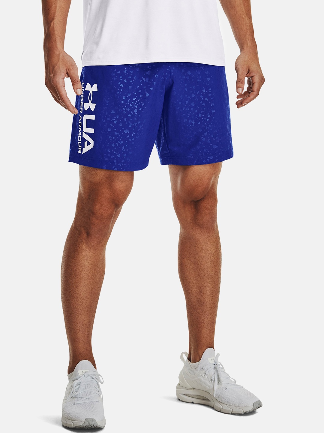 

UNDER ARMOUR Men Blue Printed Training Woven Emboss Sports Shorts