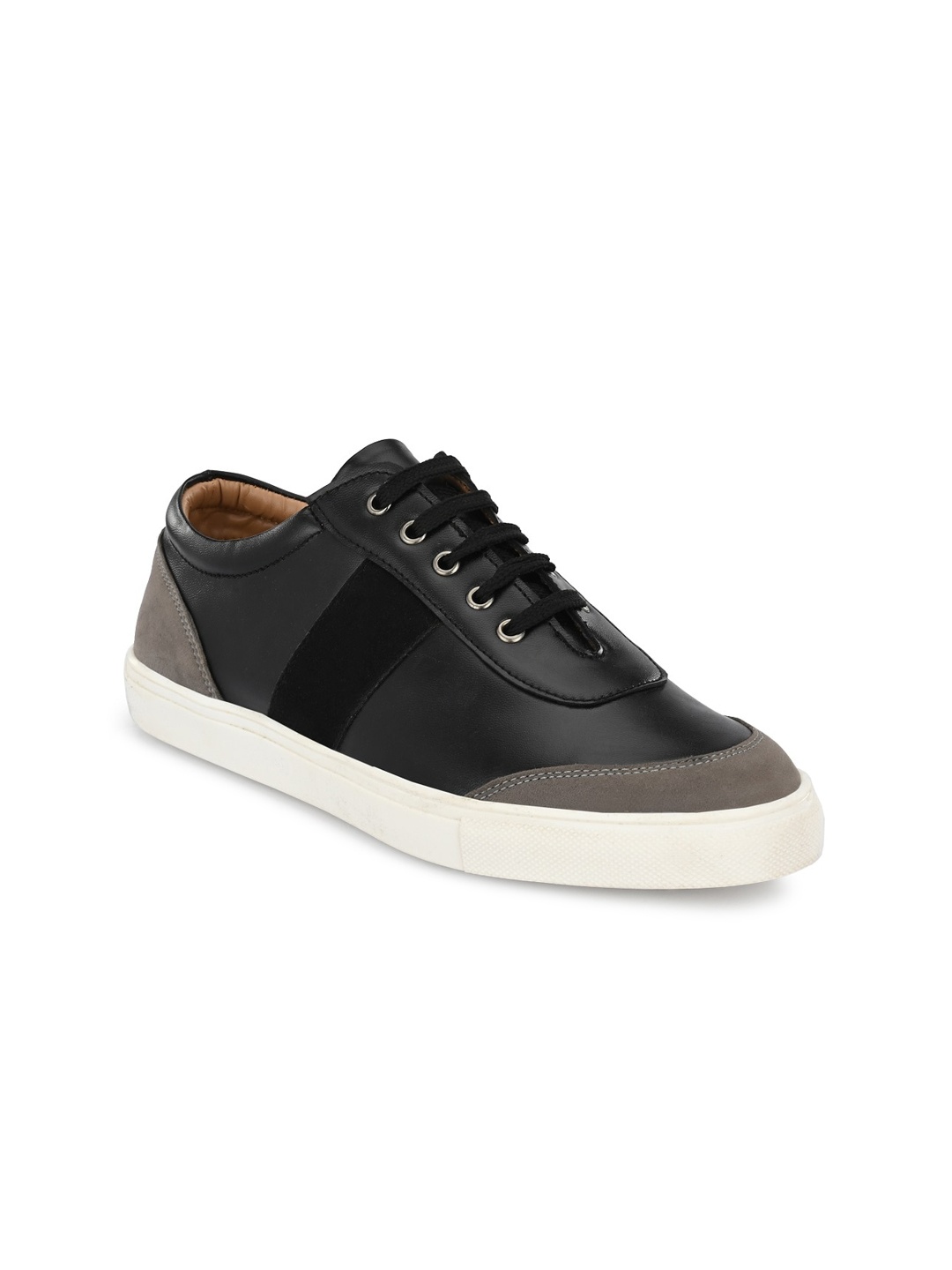 

KLEAT Men Black Colourblocked Sneakers