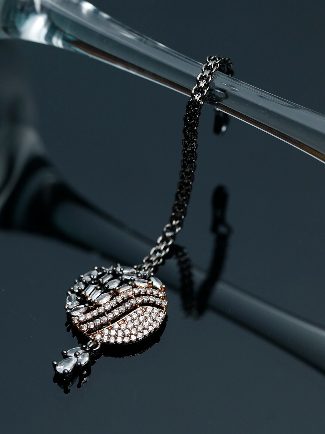 

Priyaasi Silver-Plated Dual-Toned American Diamond Studded Maang Tikka