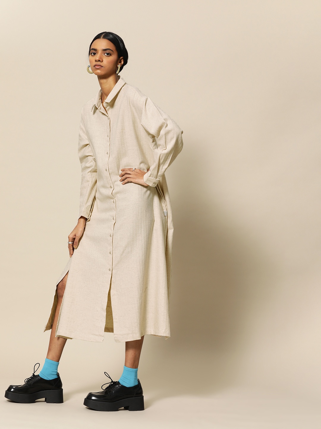 

BOWER Off White Solid Cotton Linen Shirt Dress with pocket