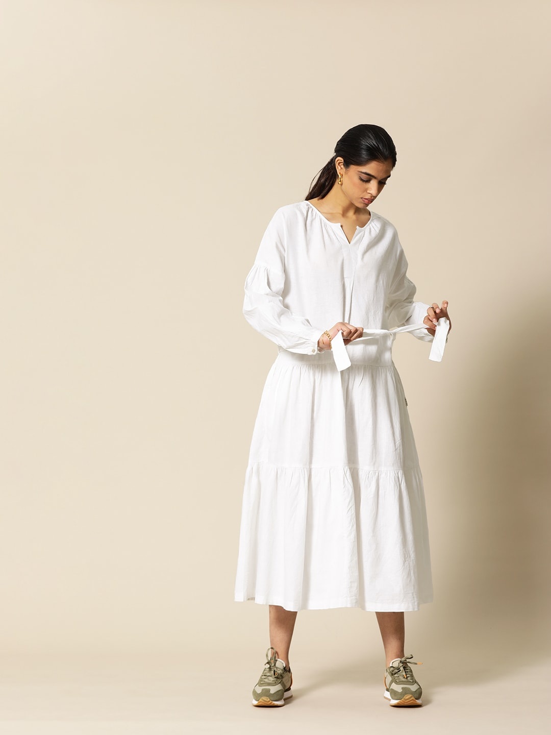 

BOWER White Cotton Linen A-Line Midi Tiered Dress with Pockets and Belt