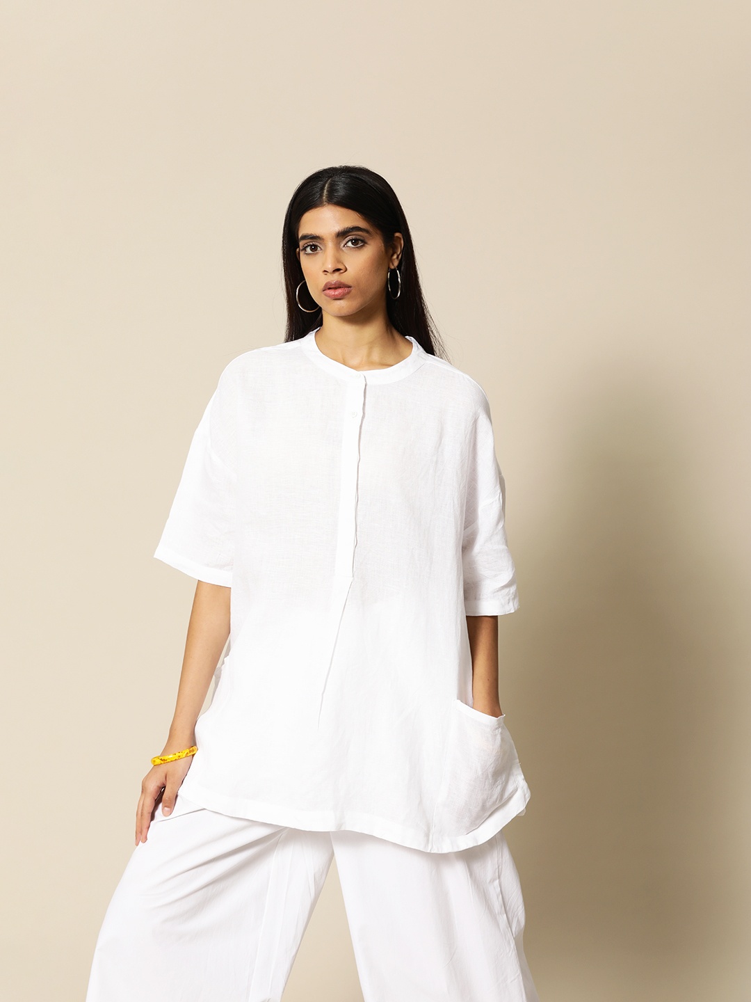 

BOWER White Solid Linen Longline Solid Top with Pocket