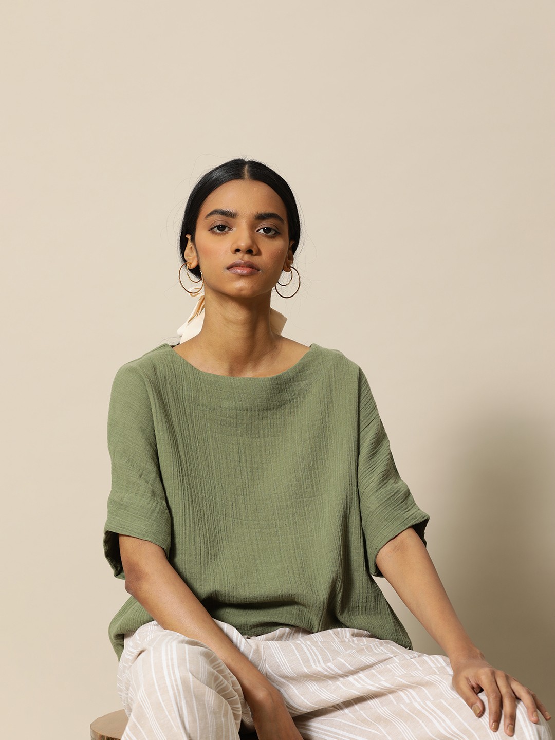 

BOWER Green Extended Sleeves Solid Cotton Top