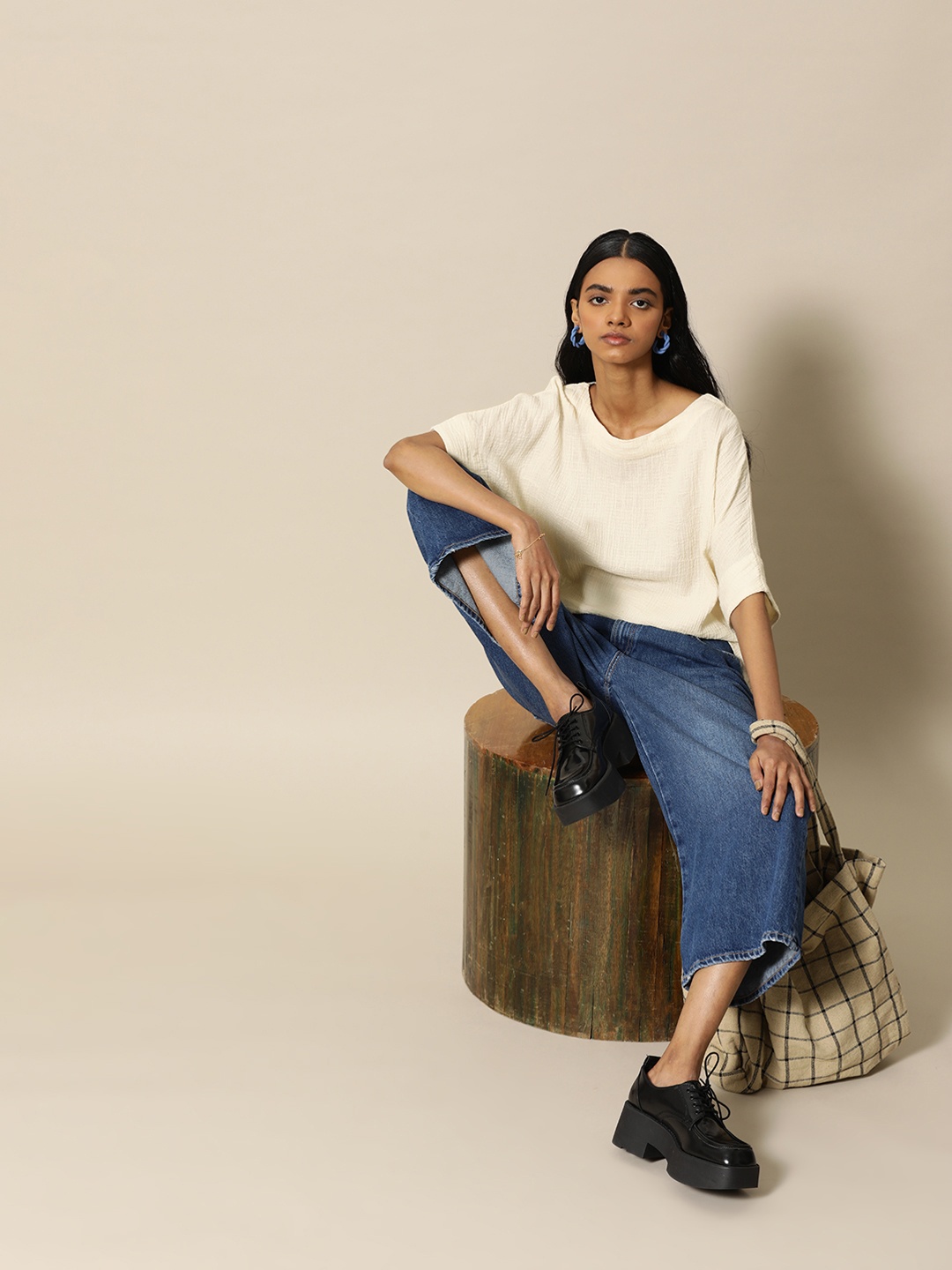 

BOWER Off White Extended Sleeves Solid Cotton Women's Top
