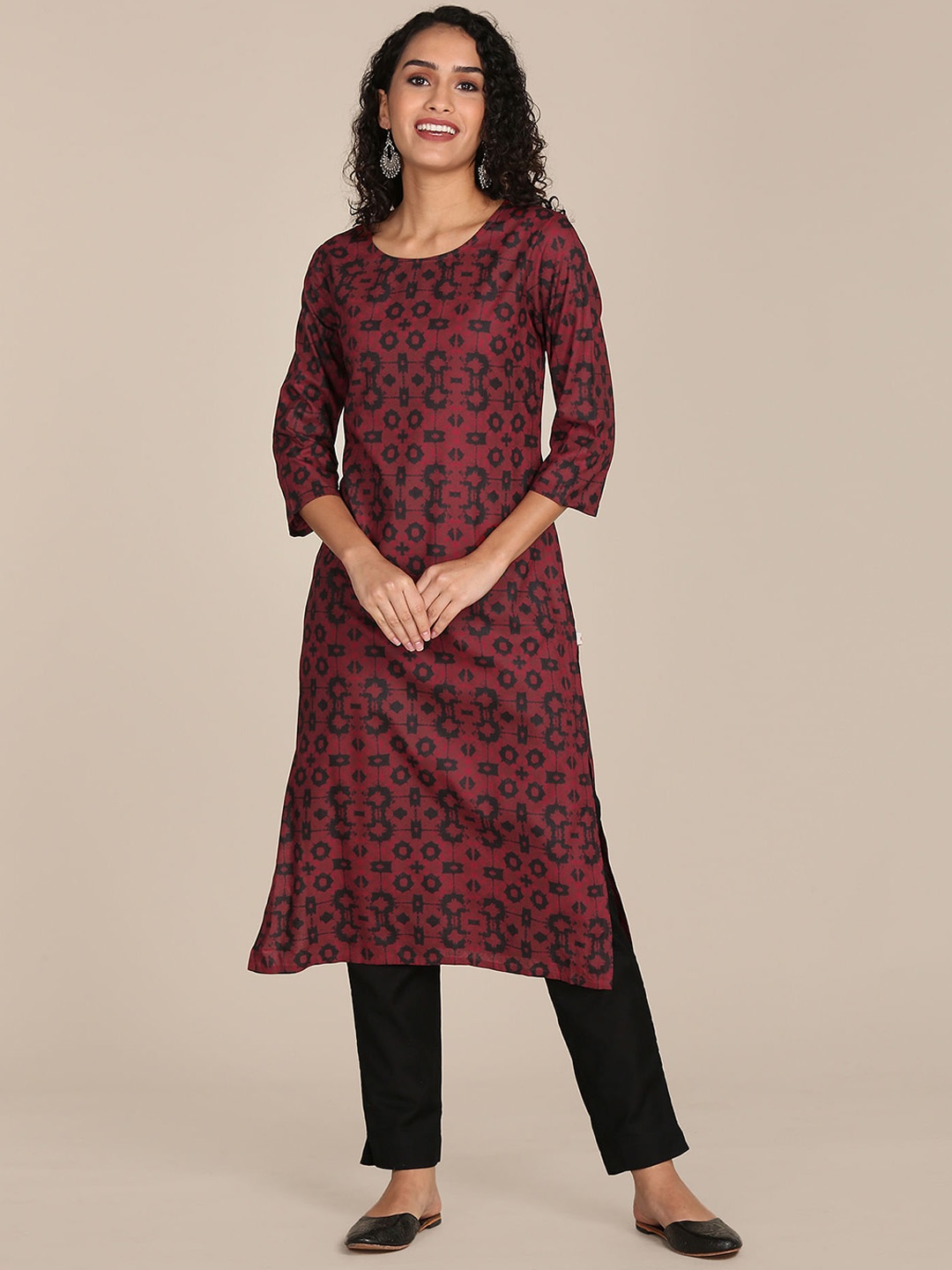 

Karigari Women Red & Black Floral Printed Kurta