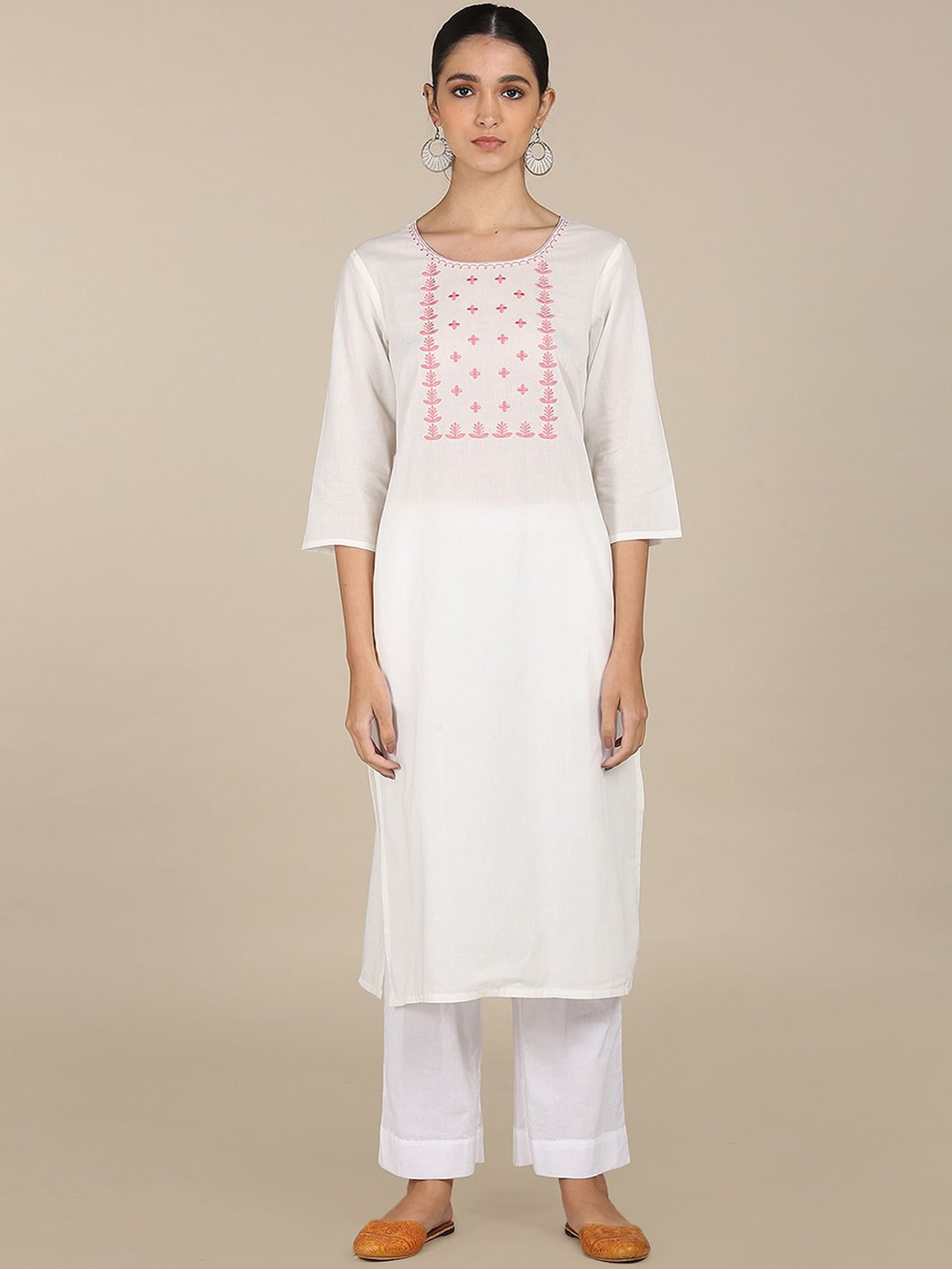 

Karigari Women White & Pink Ethnic Motifs Yoke Design Thread Work Pure Cotton Kurta