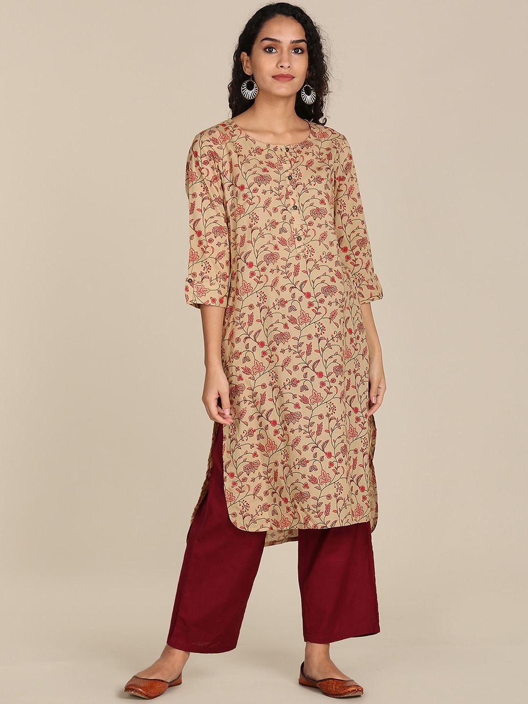 

Karigari Women Beige Floral Printed Pure Cotton Straight Kurta