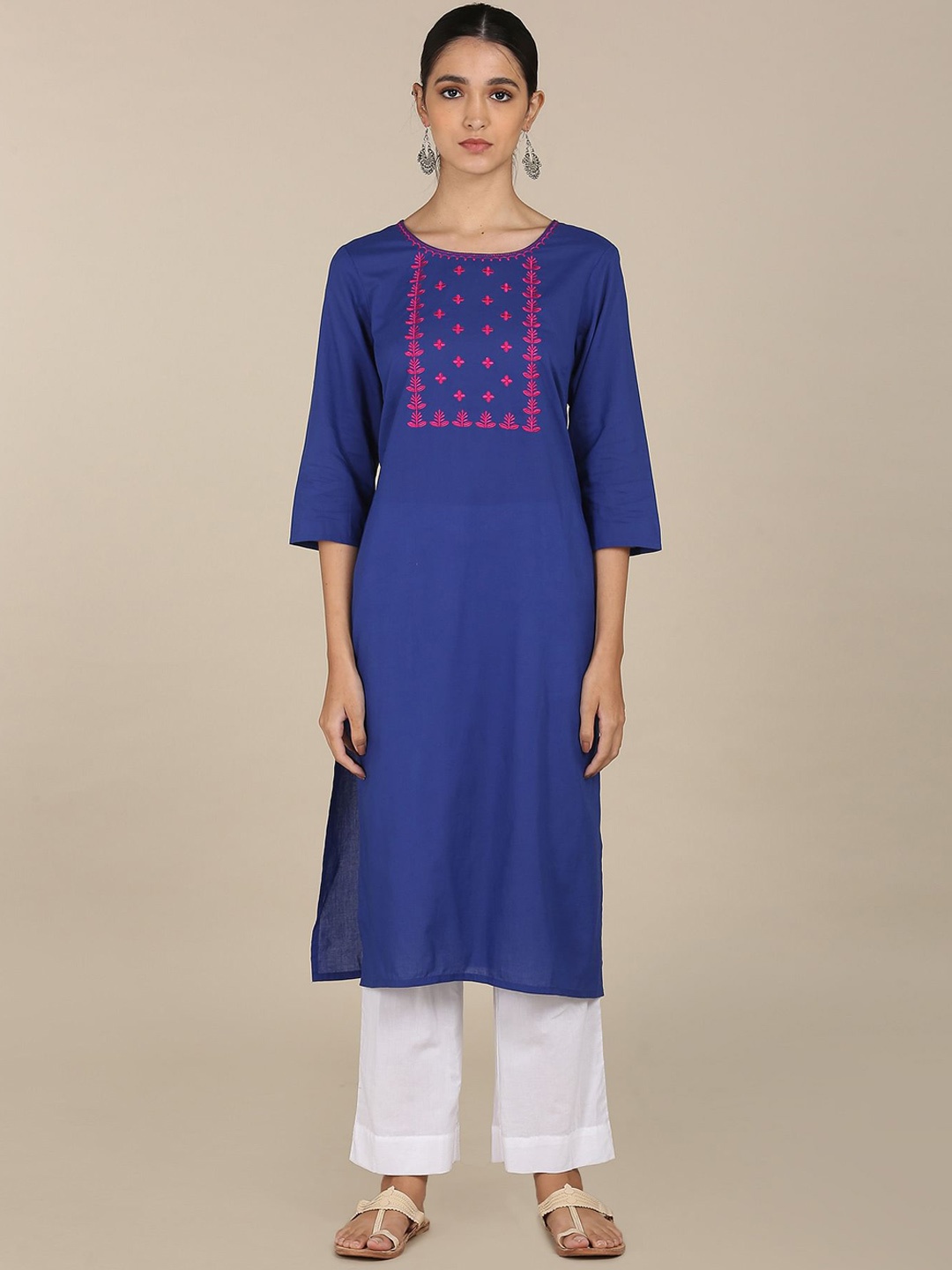 

Karigari Women Blue & Pink Floral Embroidered Kurta