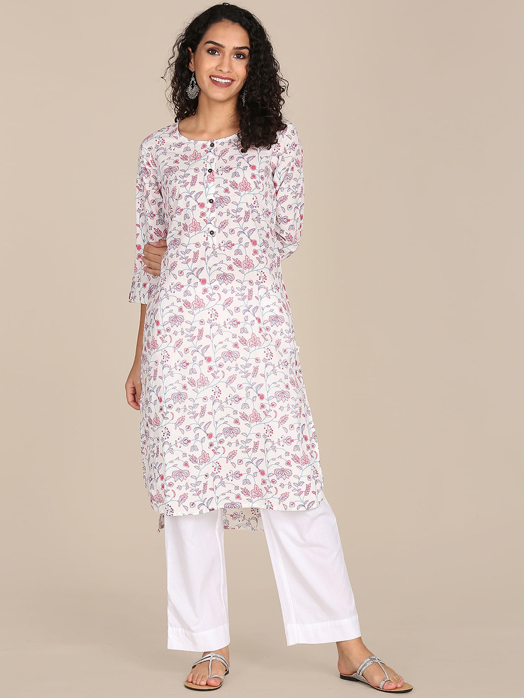 

Karigari Women White Floral Printed Round Neck Kurta