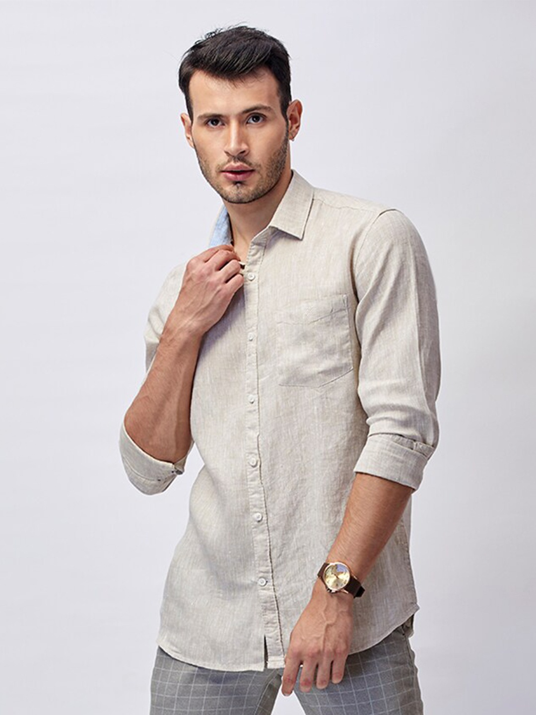 

J Hampstead Men Beige Solid Classic Slim Fit Cotton Casual Shirt