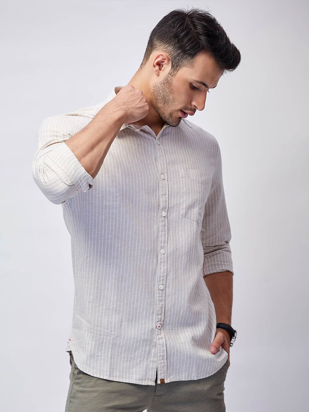 

J Hampstead Men Cream-Coloured Classic Slim Fit Striped Casual Shirt