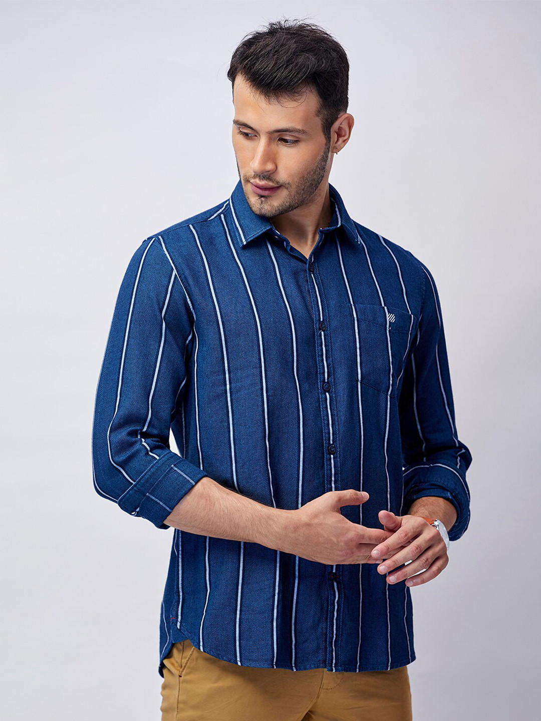 

J Hampstead Men Navy Blue Cotton Classic Slim Fit Striped Casual Shirt