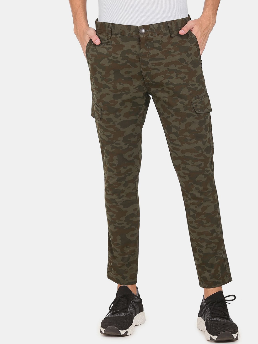 

U.S. Polo Assn. Denim Co. Men Olive Green & Brown Camouflage Printed Cargos Trousers