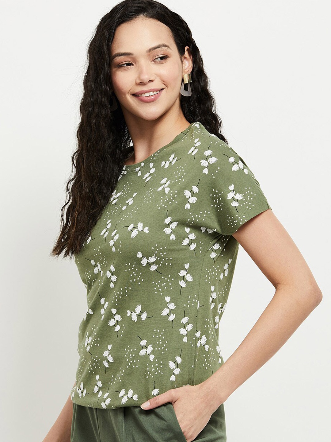 

max Women Green & White Floral Printed Pure Cotton T-shirt