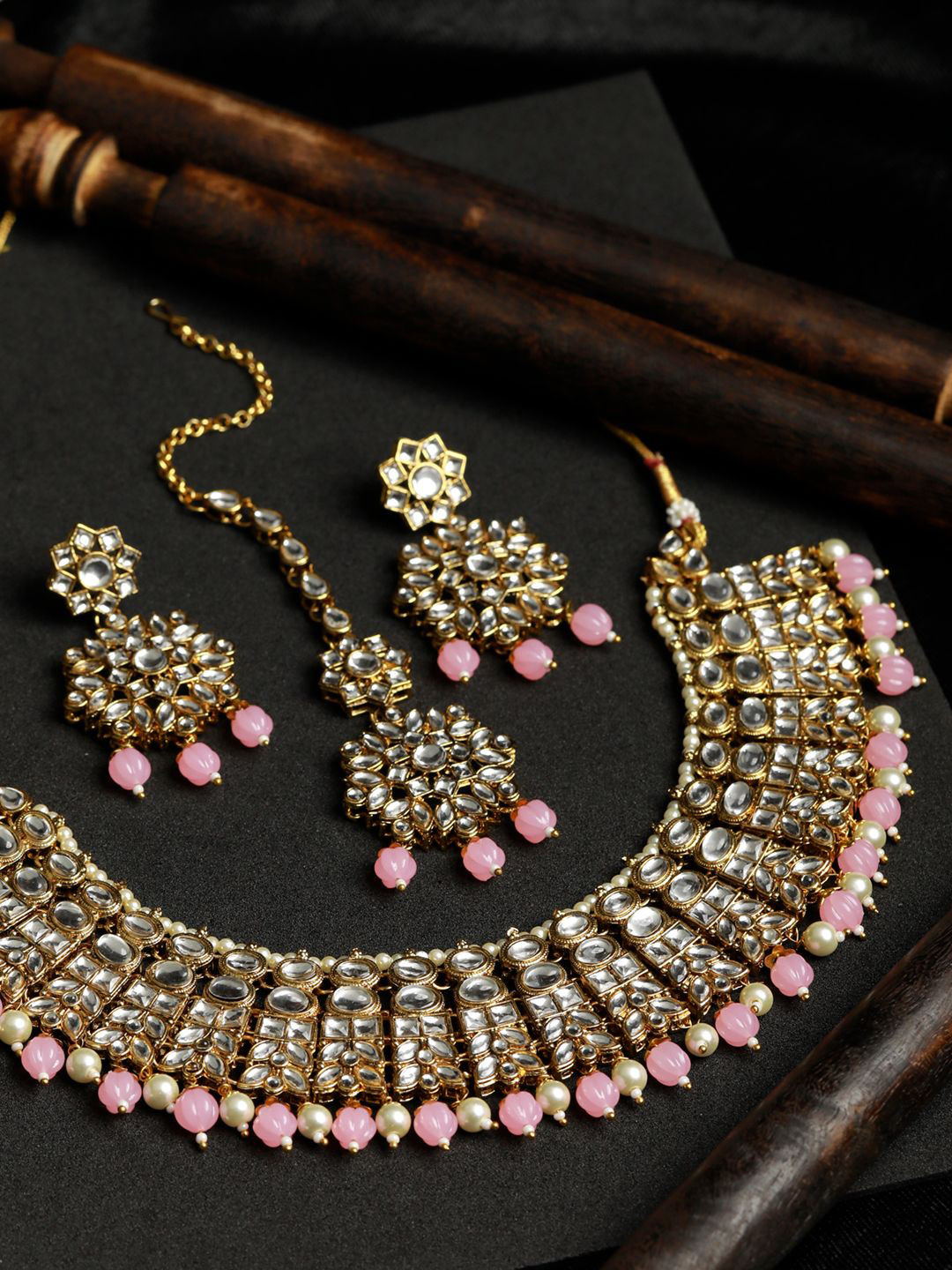 

Priyaasi Gold-Plated & White Kundan Brass Jewellery Set