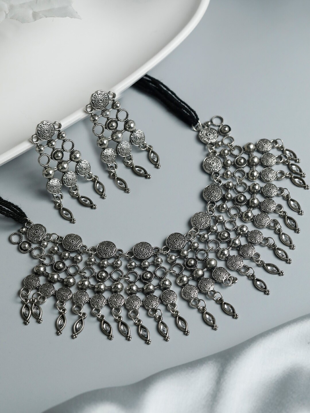 

Priyaasi Silver-Plated & White Stones-Studded Jewellery Set