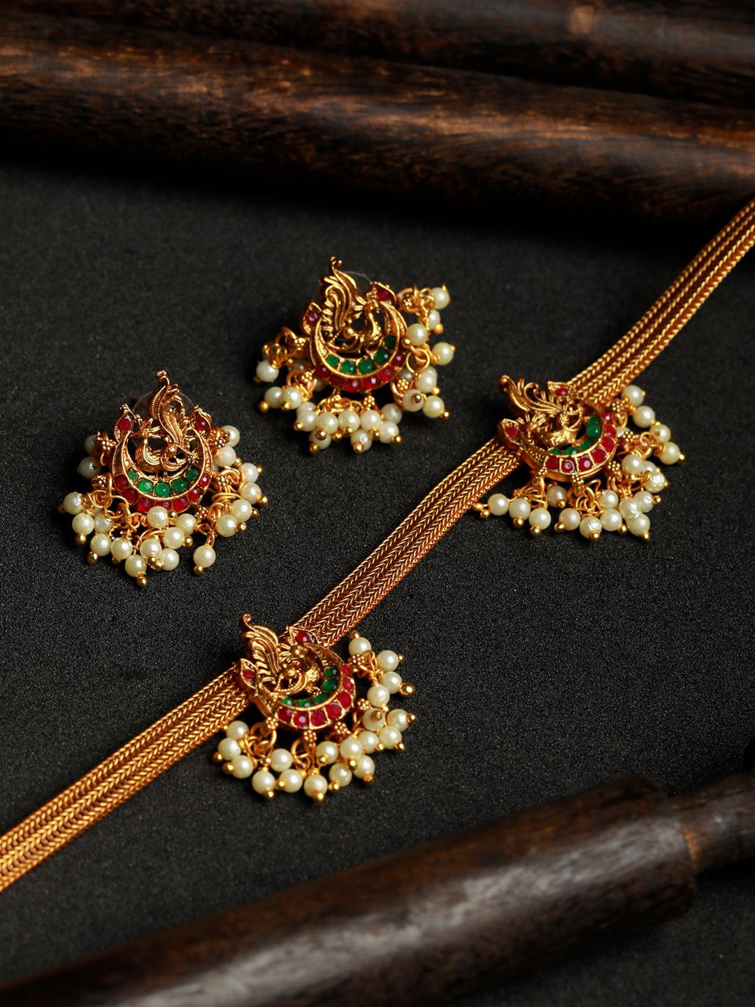 

Priyaasi Gold-Toned & Green Gold-Plated Brass Jewelry Set