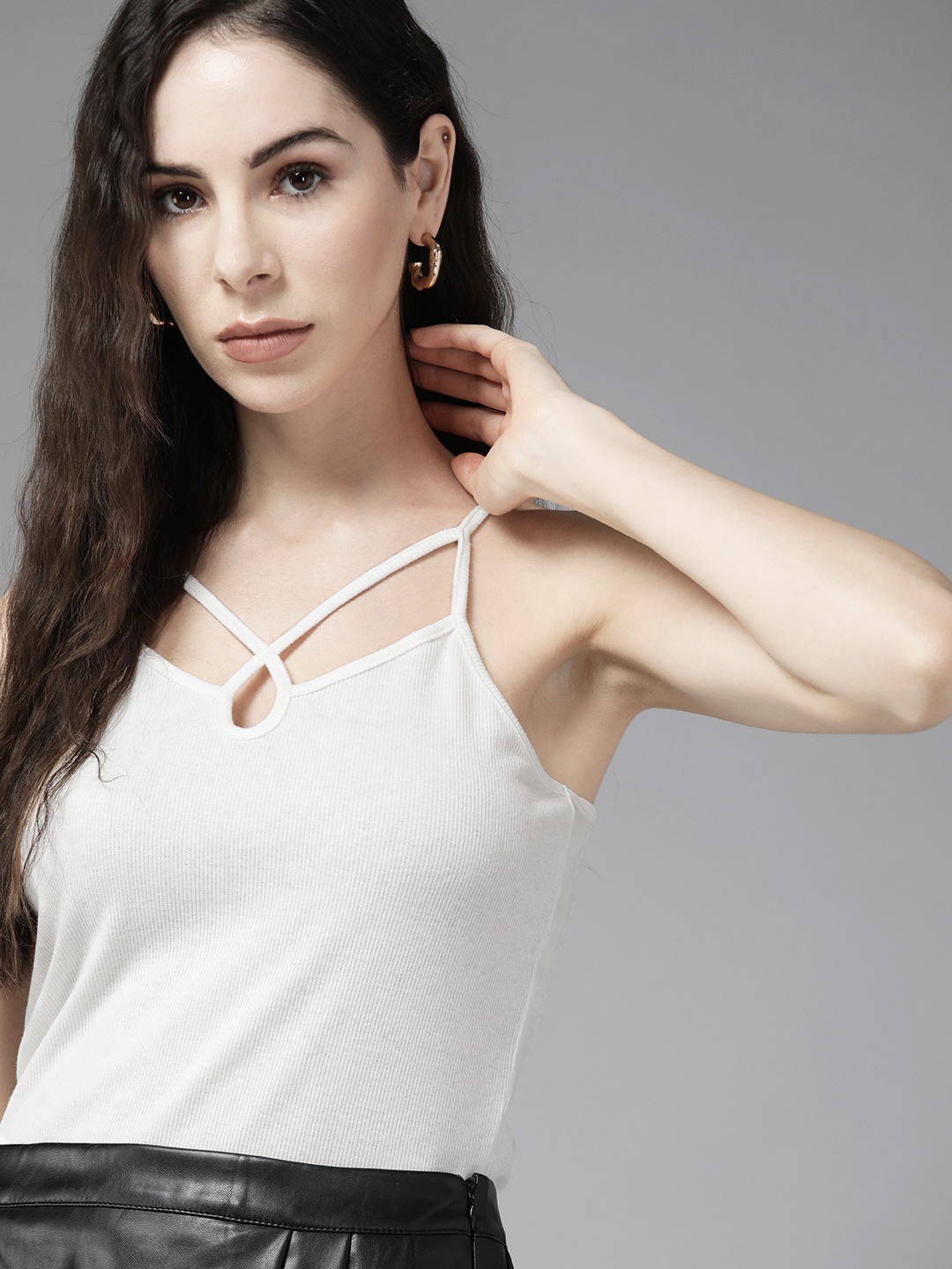 

Roadster White Solid Ribbed Shoulder Straps Top