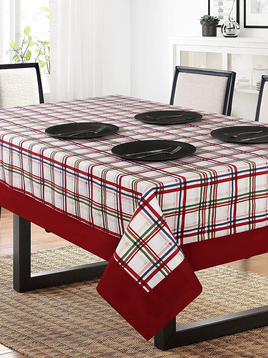 

SHADES of LIFE Red & White Checked Cotton 6-Seater Table Covers