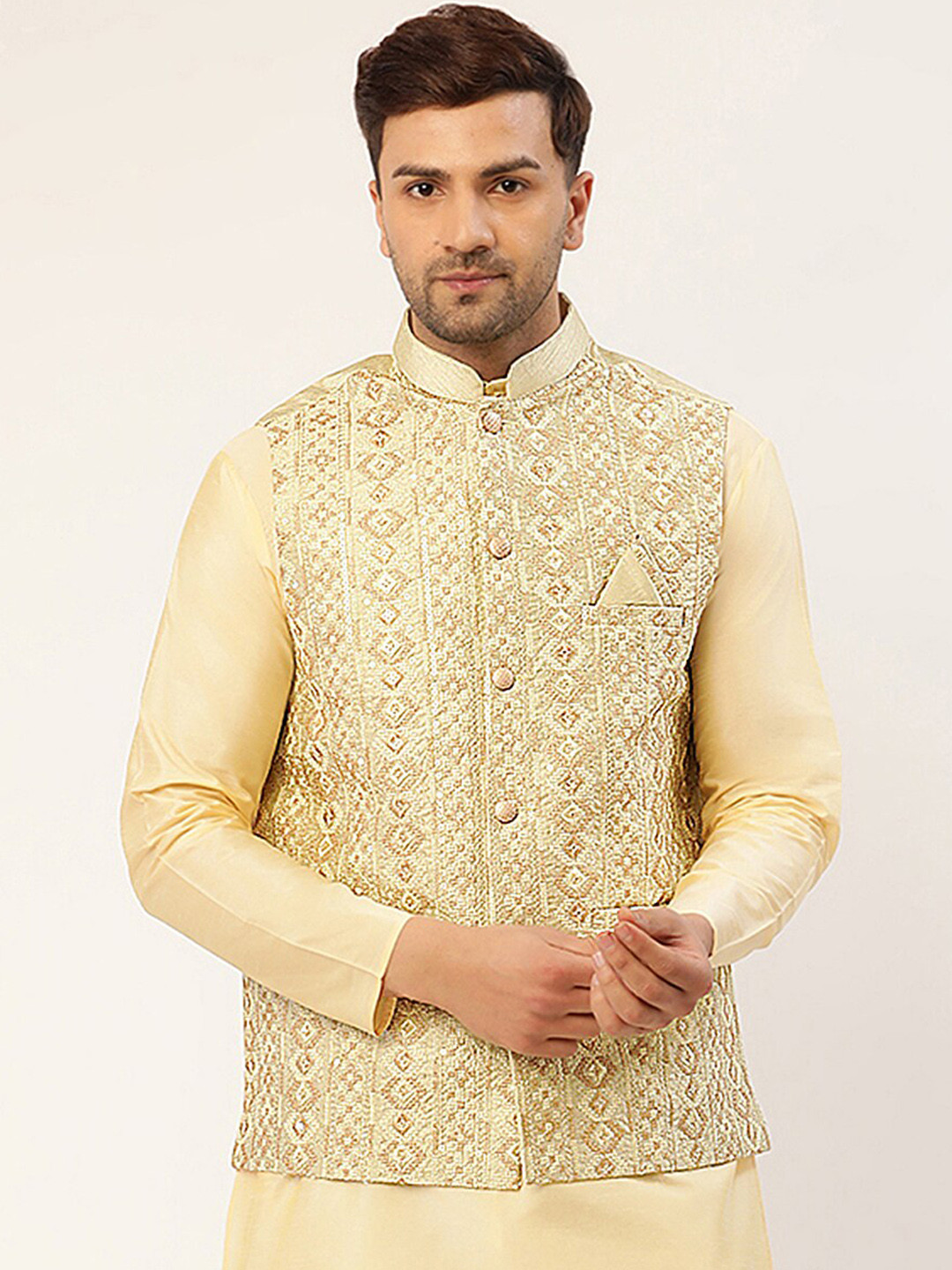 

Jompers Men Pista Green Embroidered Waistcoat, Lime green