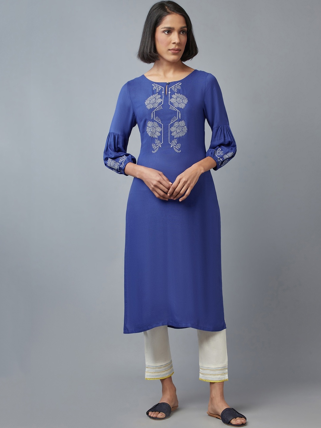 

W Women Blue Ethnic Motifs Embroidered Thread Work Kurta