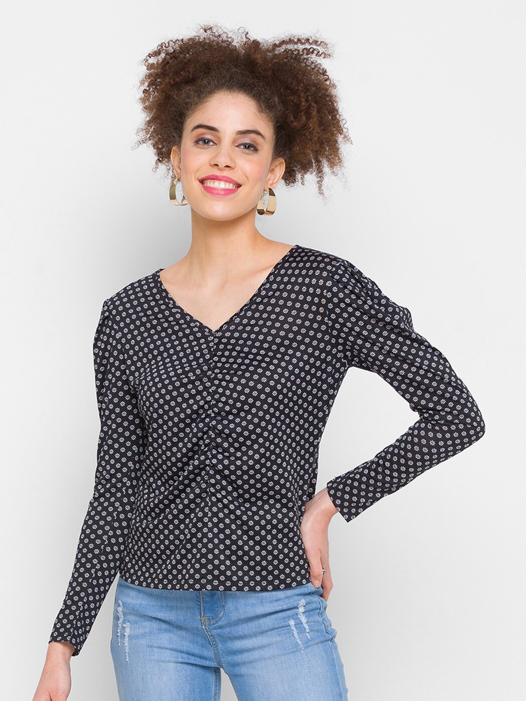 

Globus Black & White Floral Printed Top
