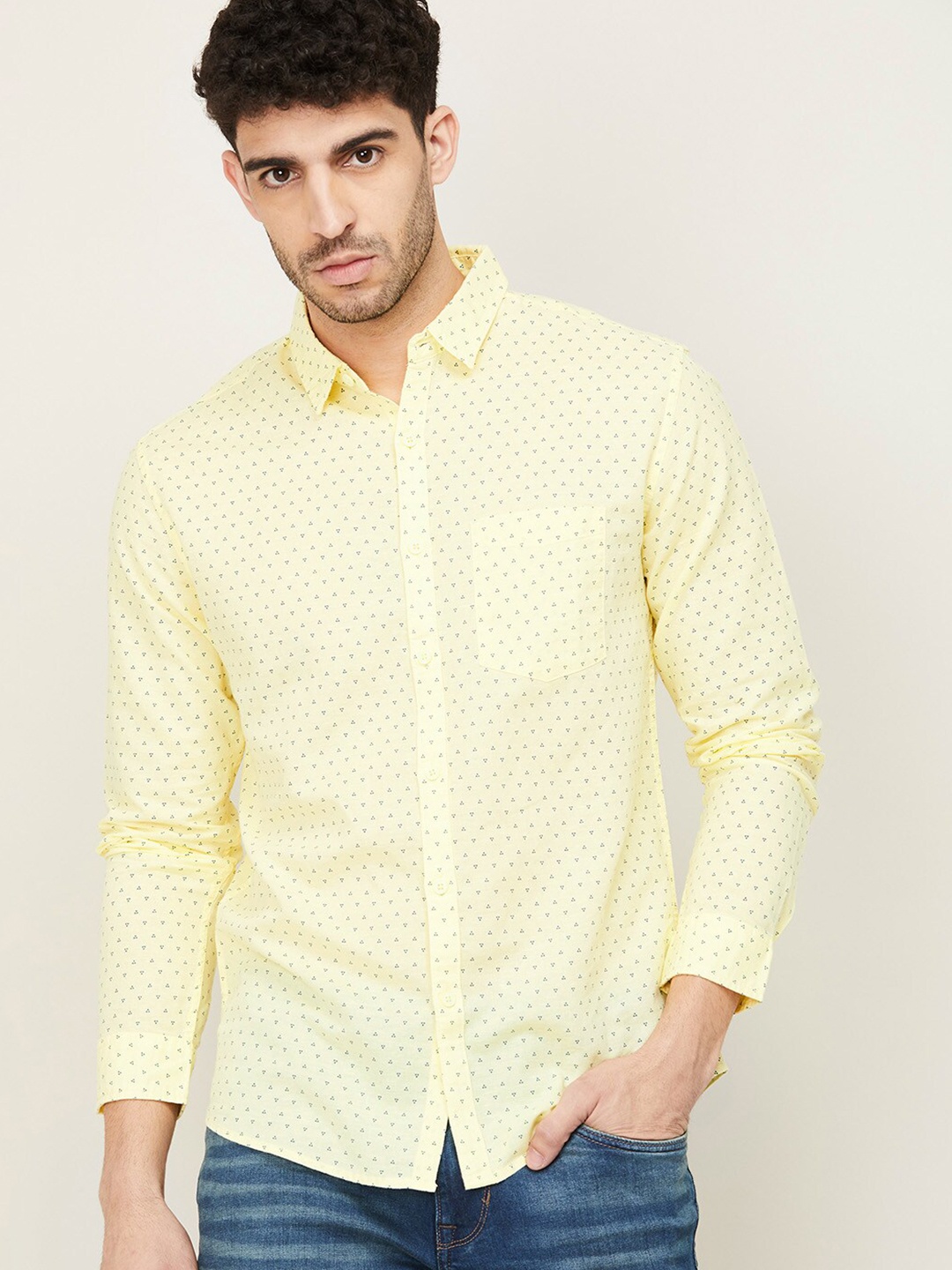 

Fame Forever by Lifestyle Men Yellow Slim Fit Printed Cotton Casual Shirt