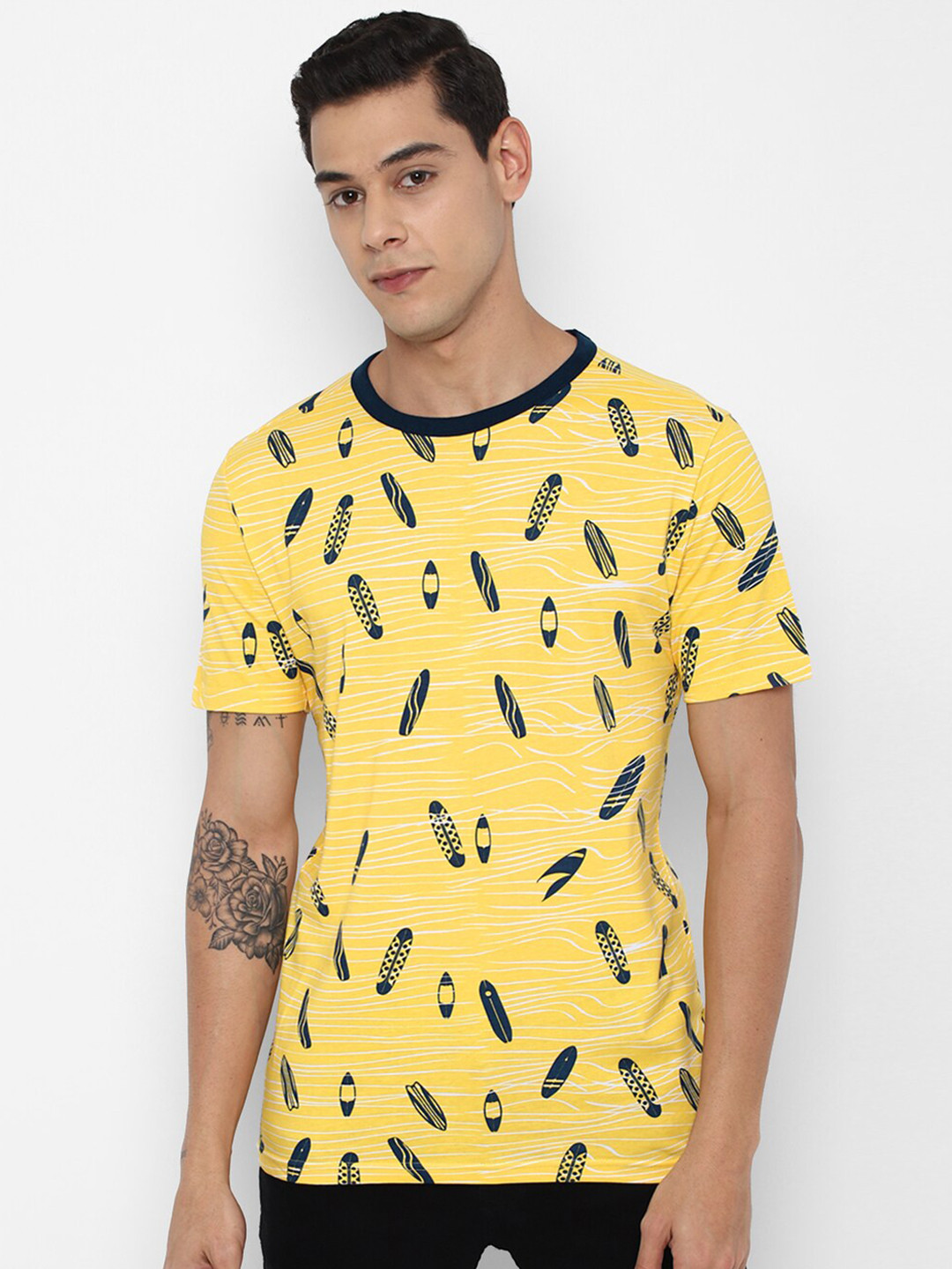

FOREVER 21 Men Yellow Graphic Printed Pure Cotton T-shirt