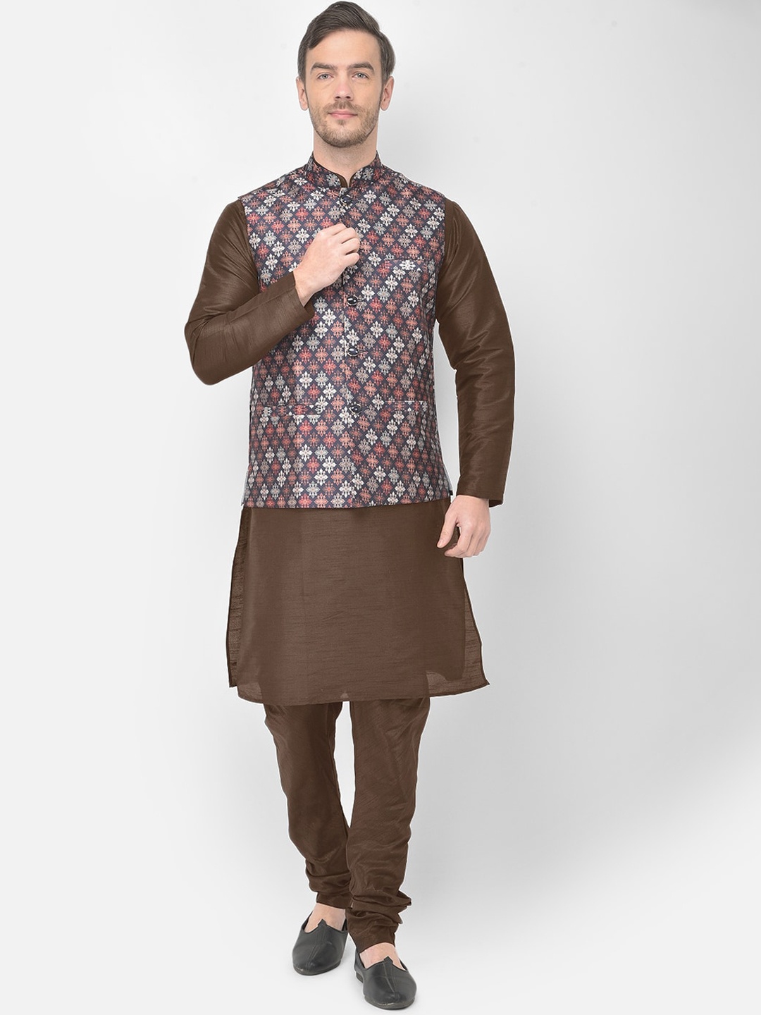 

SG LEMAN Men Brown Layered Raw Silk Kurta with Churidar & Nehru Jacket