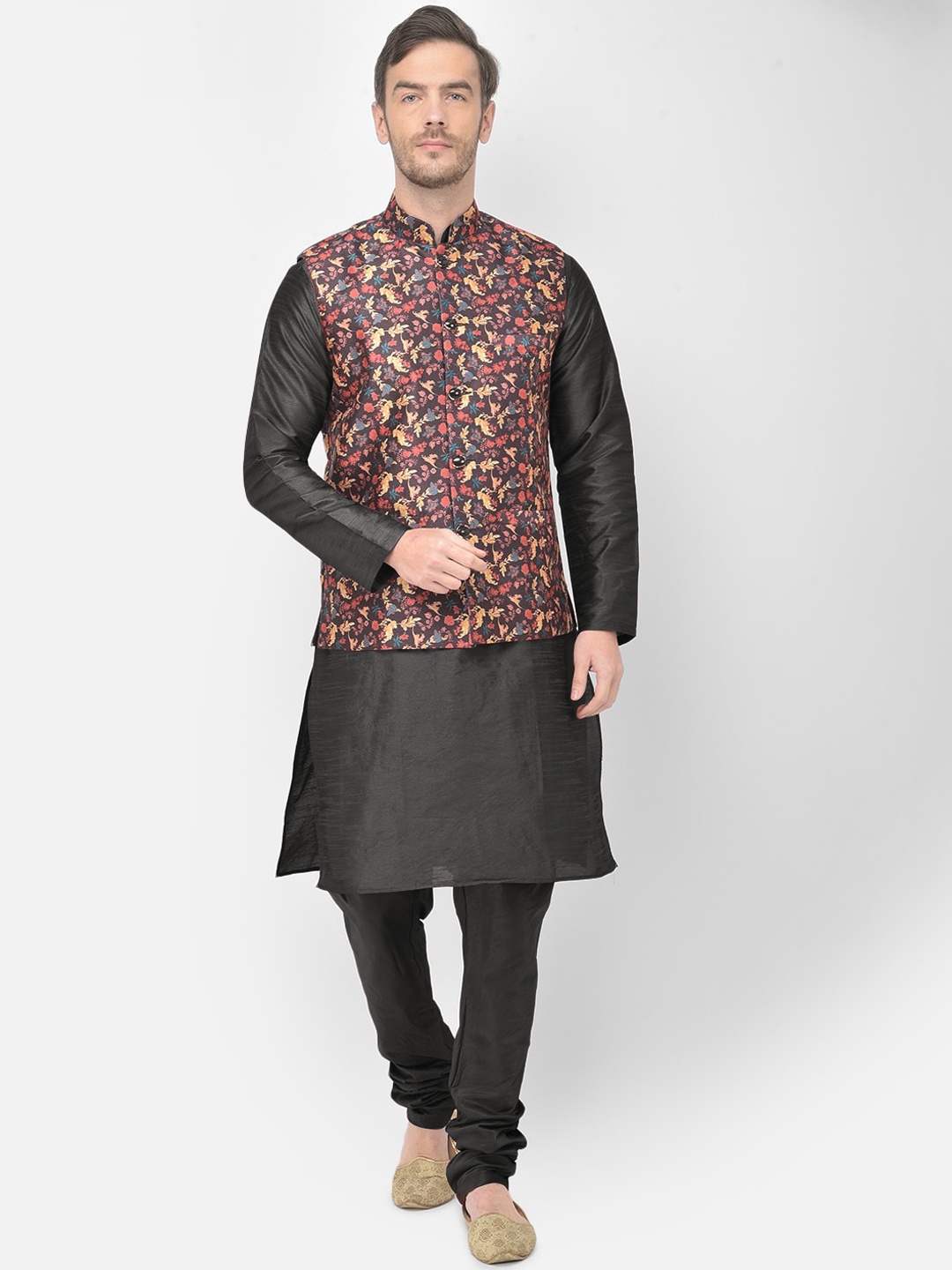 

SG LEMAN Men Black Raw Silk Kurta with Pyjamas