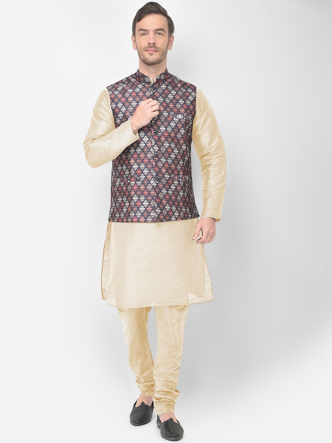 

SG LEMAN Men Beige & Navy Blue Raw Silk Kurta with Churidar & Jacket