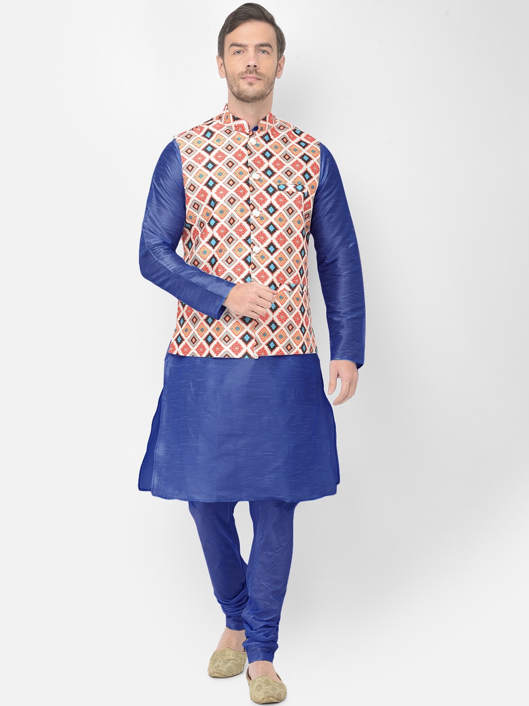 

SG LEMAN Men Blue Raw Silk Kurta with Churidar