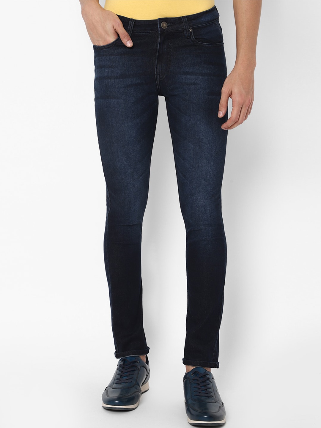 

FOREVER 21 Men Navy Blue Light Fade Jeans