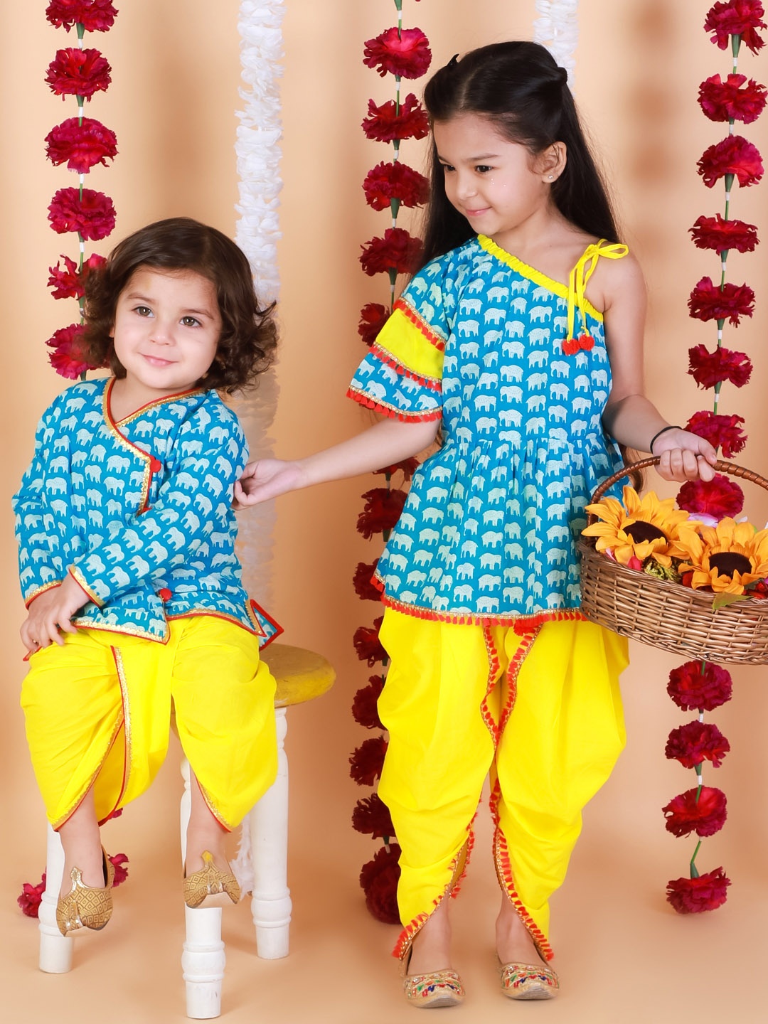 

KID1 Girls Blue Printed Empire Pure Cotton Kurti with Dhoti Pants