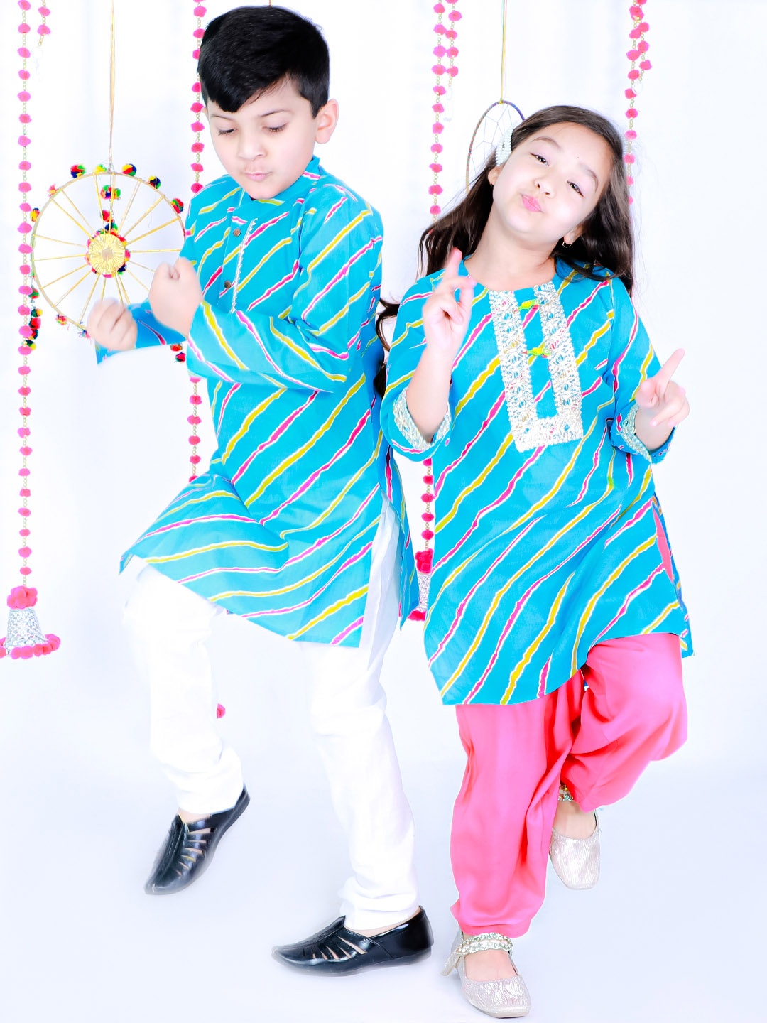 

KID1 Girls Blue Striped Gotta Patti Pure Cotton Kurta with Salwar